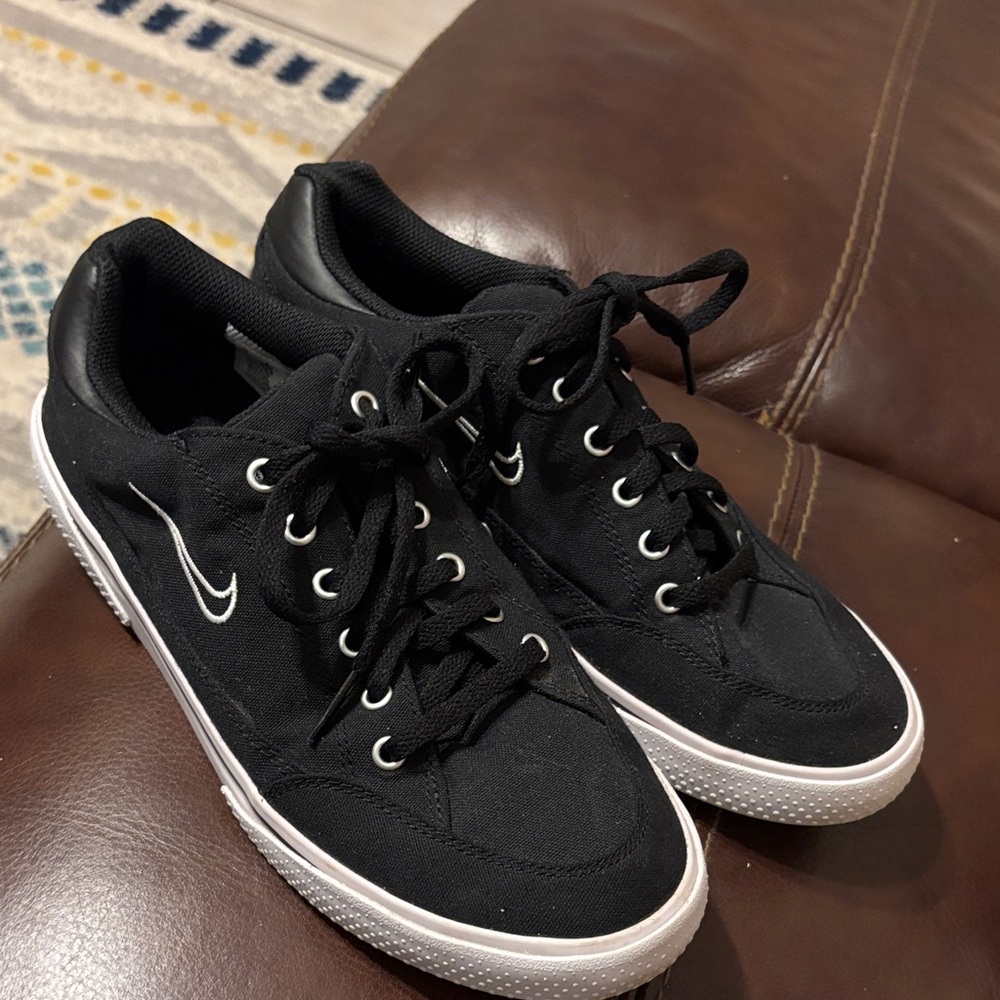Nike Black Retro GTS canvas sneakers